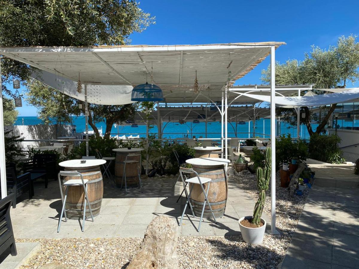 B&B Direttamente Sul Mare Da Antonino Маттината Экстерьер фото