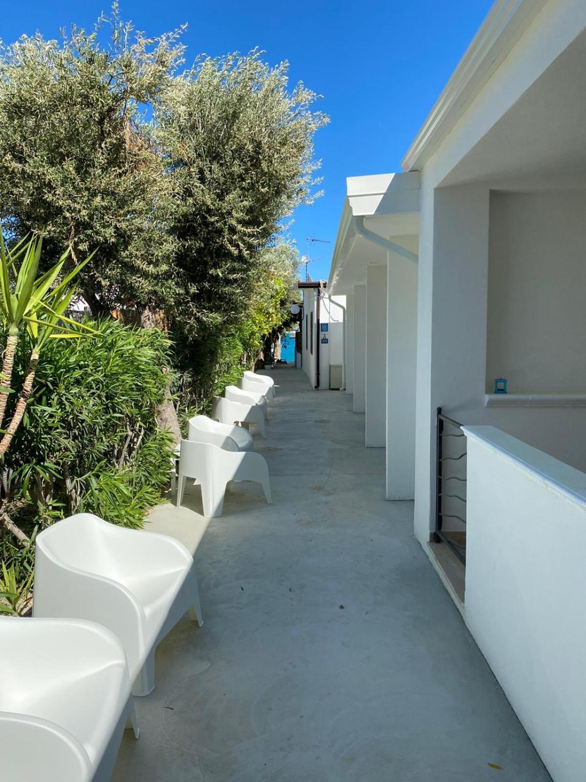 B&B Direttamente Sul Mare Da Antonino Маттината Экстерьер фото